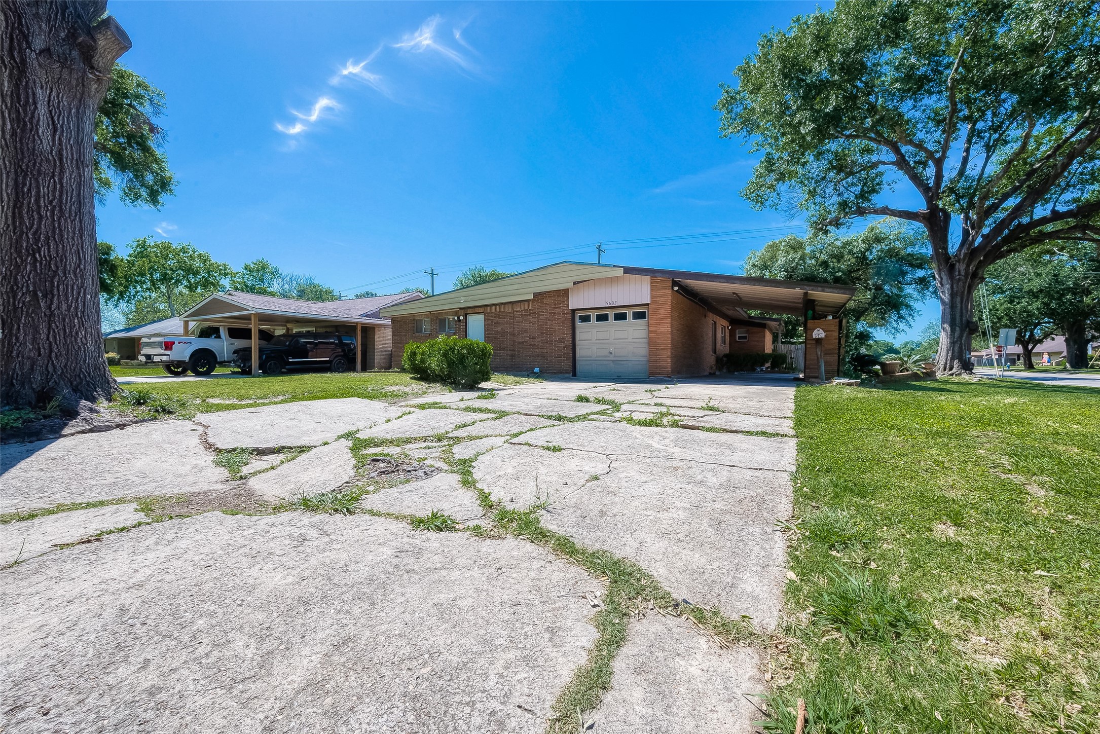 5602 Meadow Creek Lane Houston TX 77017