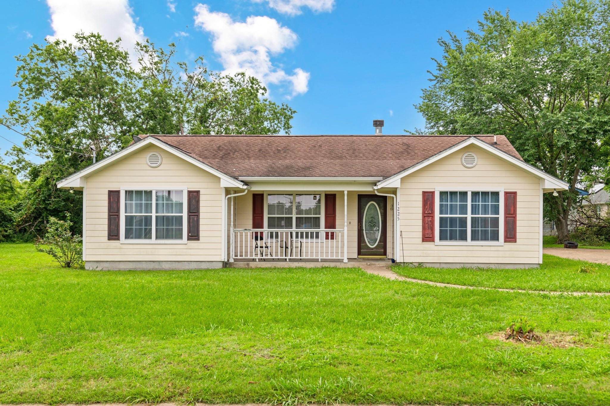 1225 Henderson Street Bryan TX 77803