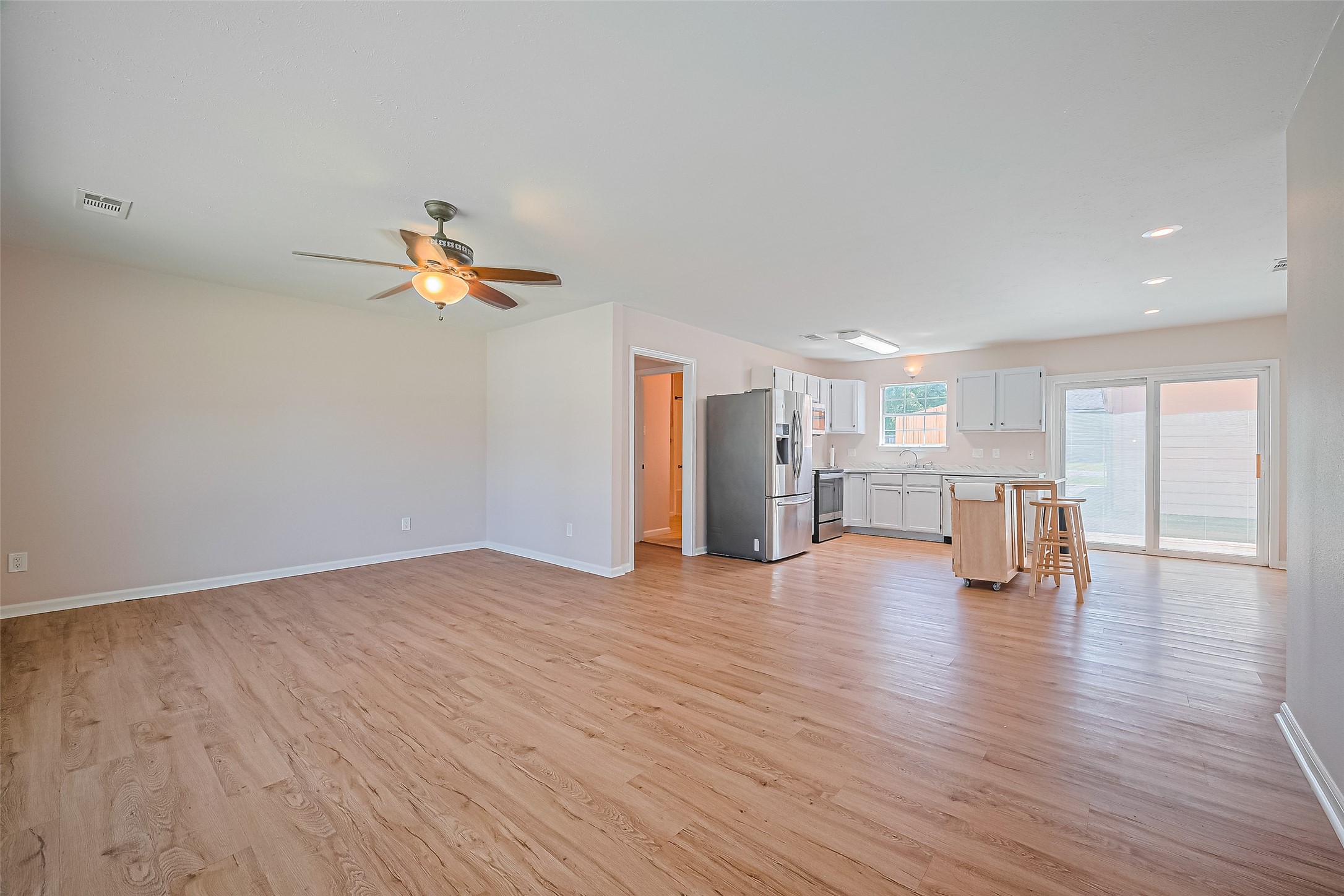 115 N 12th Street Highlands TX 77562