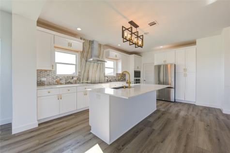 21201 Scissor Tail Lane Galveston TX 77554