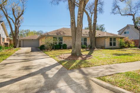 1214 Ferndale Drive El Lago TX 77586
