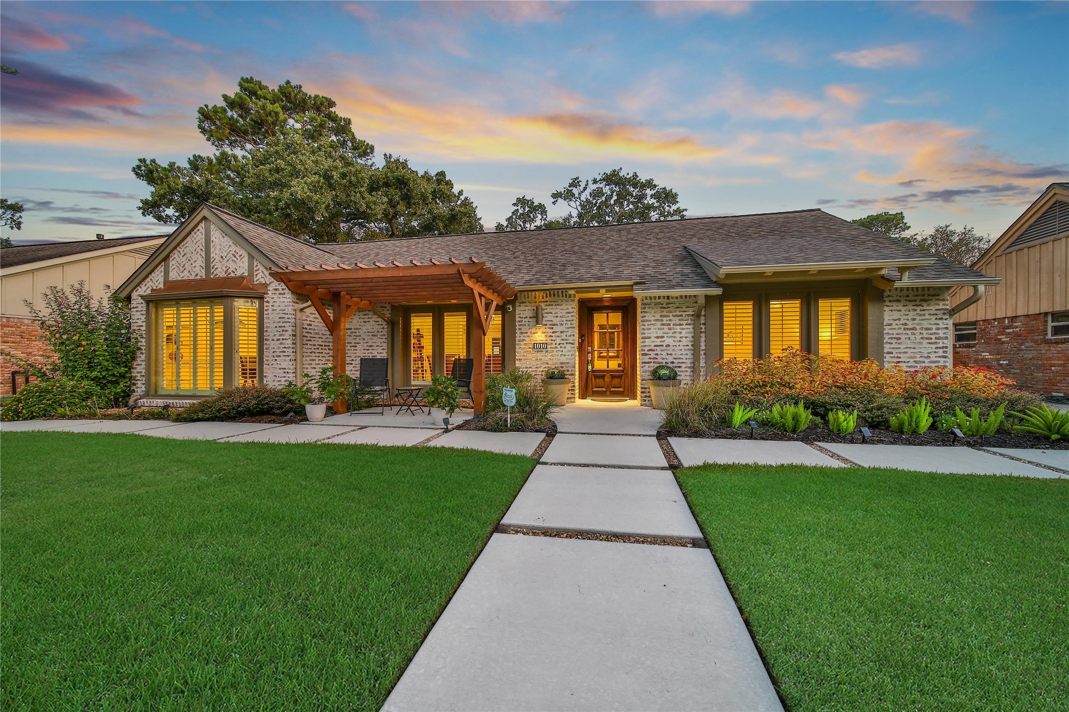 1010 Chamboard Lane Houston TX 77018
