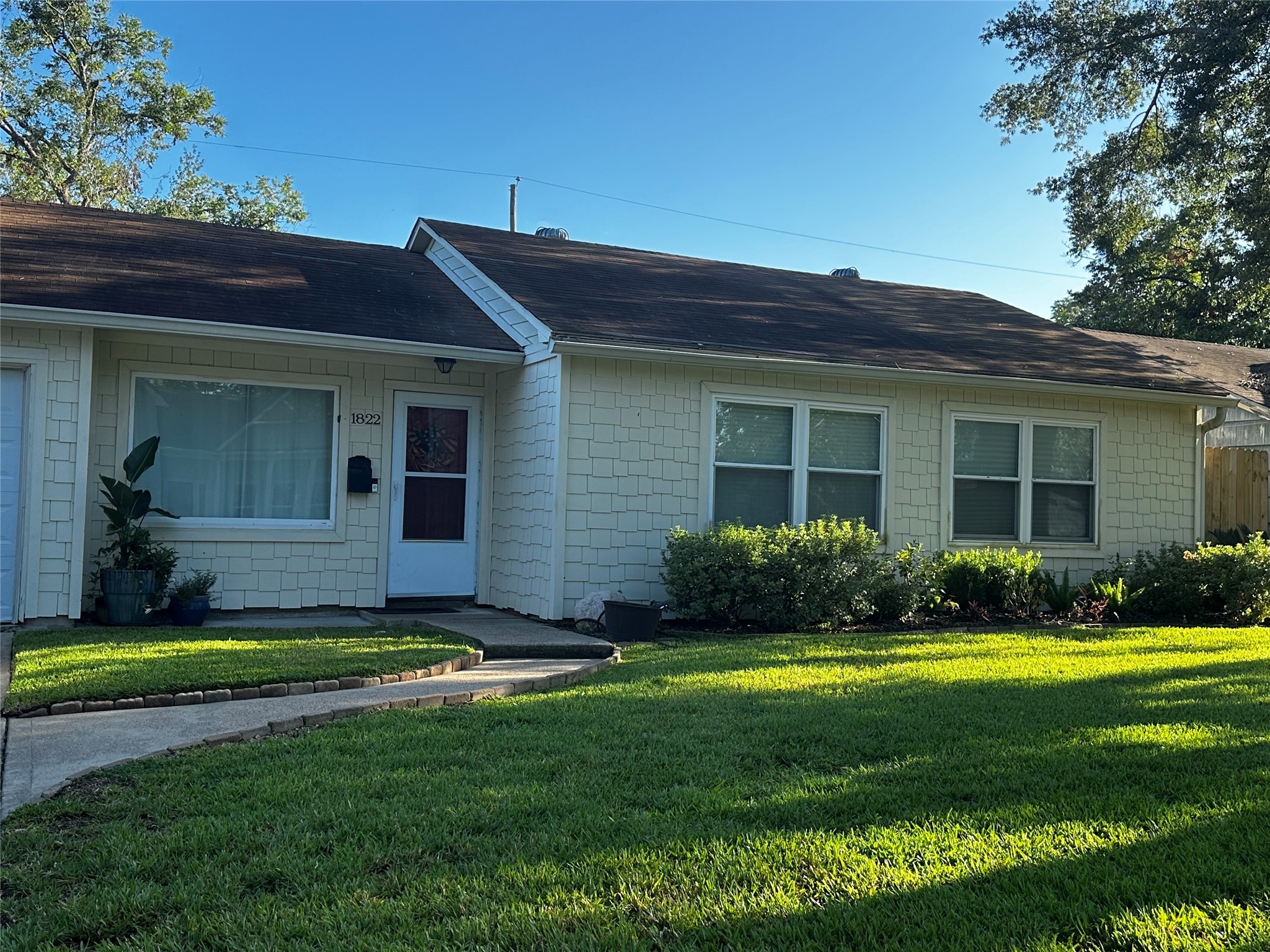 1822 Cheshire Lane Houston TX 77018