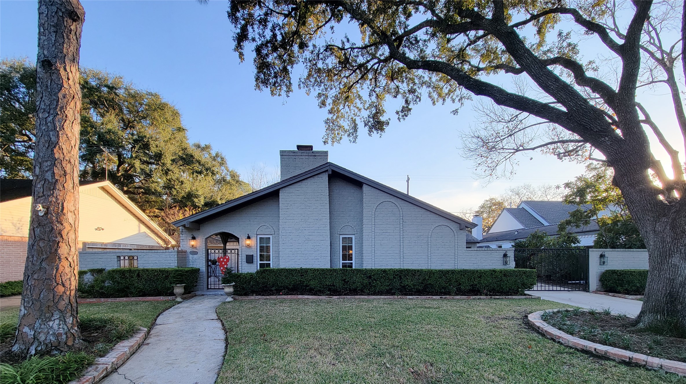 10015 Piping Rock Lane Houston TX 77042