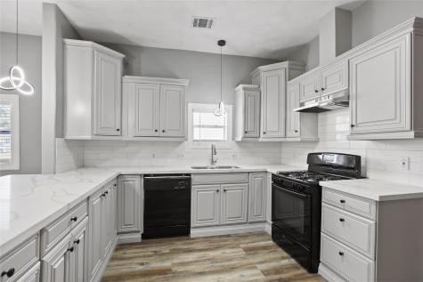 2202 Bringhurst Street Houston TX 77026
