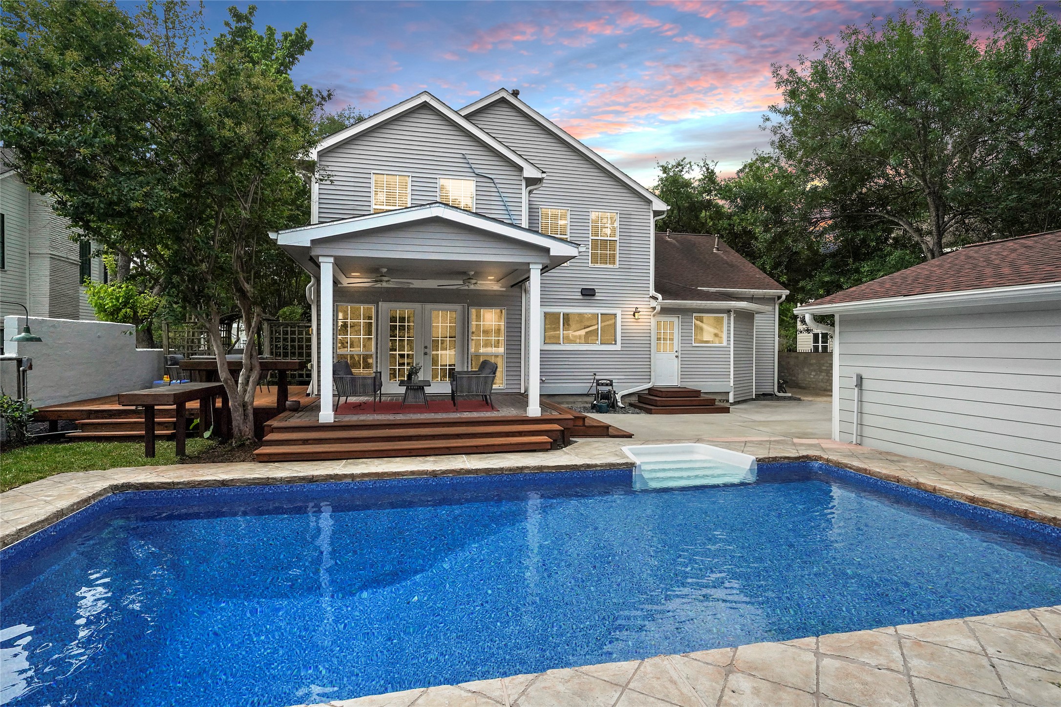 834 W 43rd Street Houston TX 77018