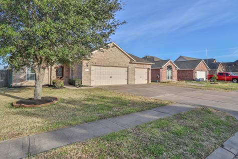 1534 Allison Street Alvin TX 77511