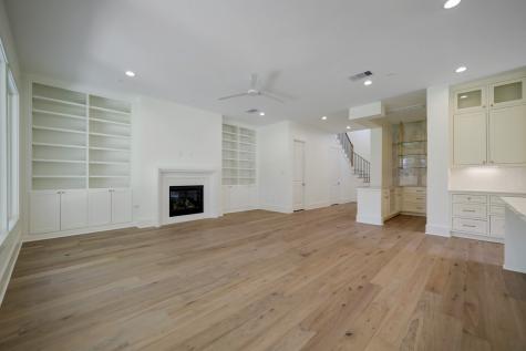 1046 Gardenia Drive Houston TX 77018