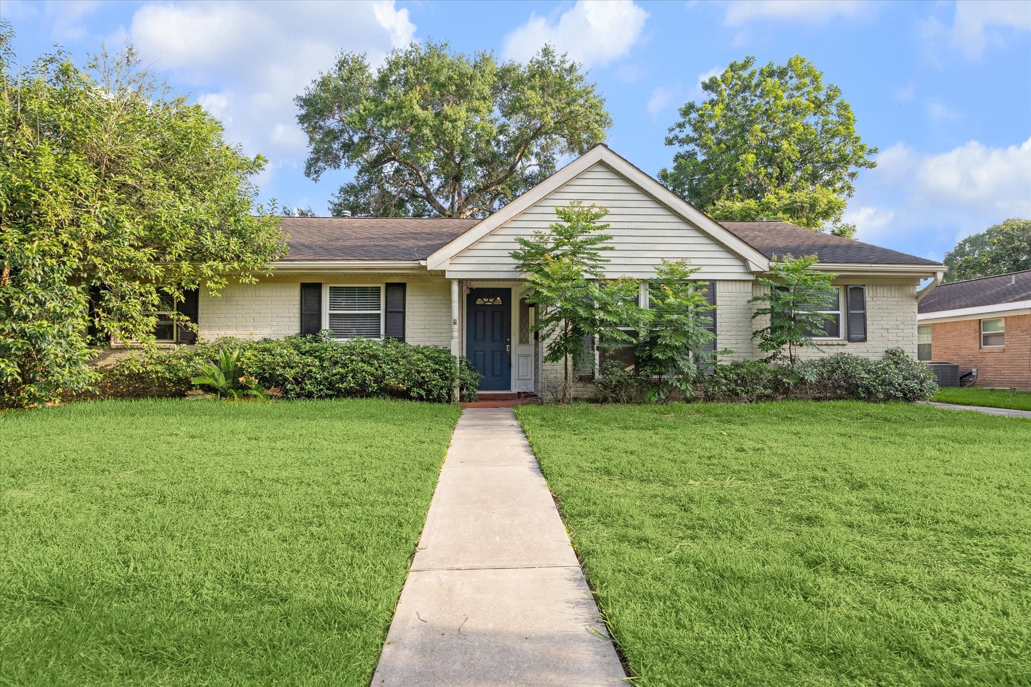 5923 Mcknight Street Houston TX 77035