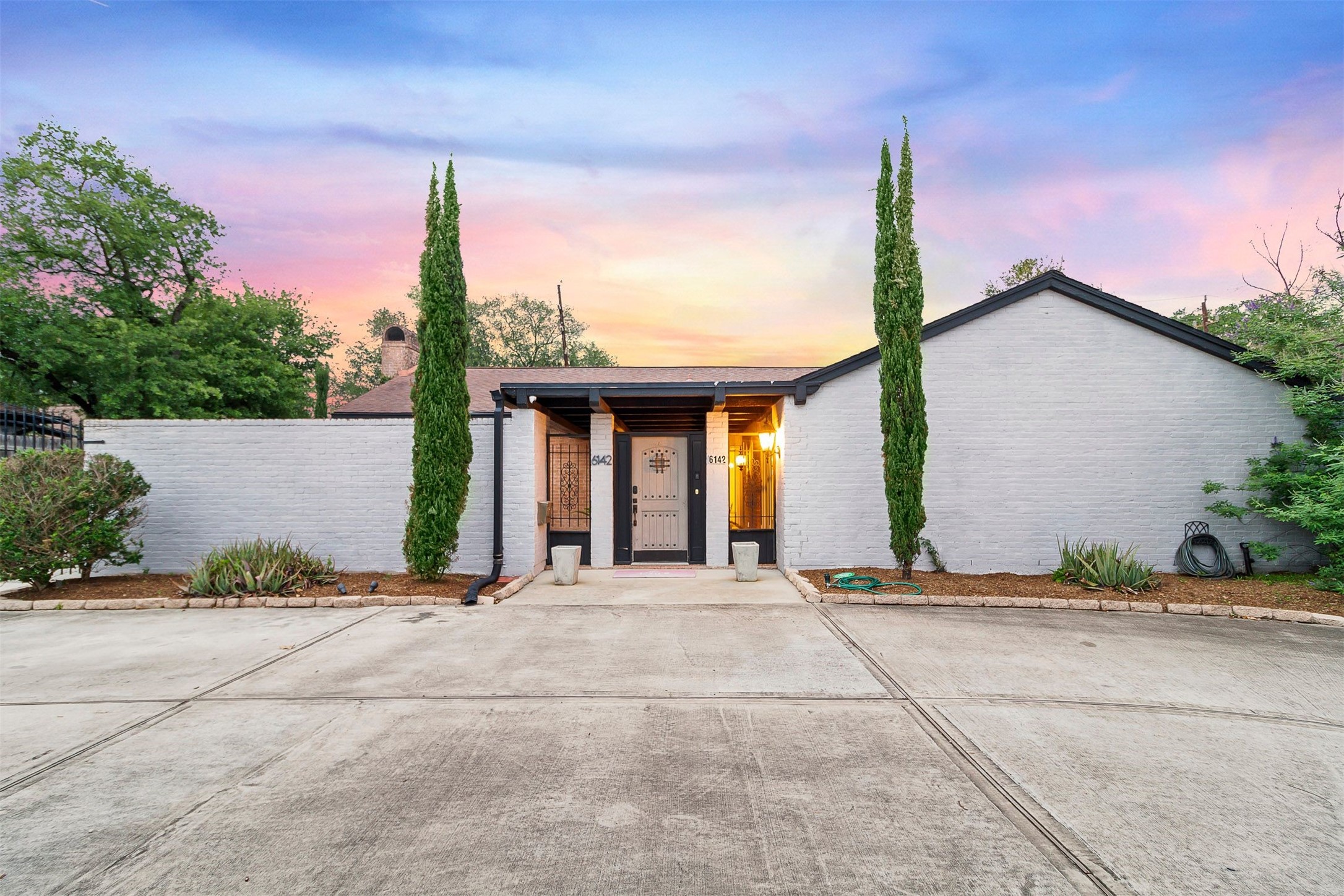 6142 San Felipe Street Houston TX 77057