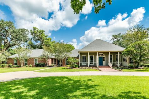 214 Teakwood Street Lake Jackson TX 77566