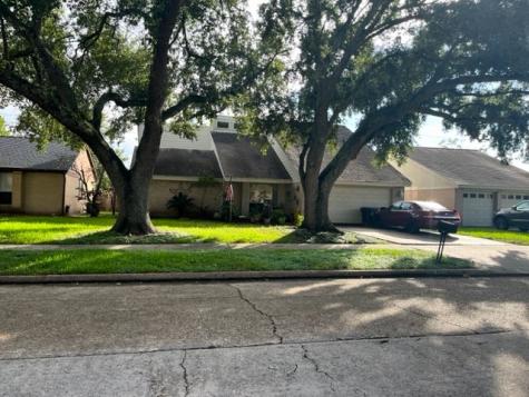 2446 Long Reach Drive Sugar Land TX 77478