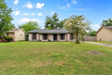 117 Cannon Street Clute TX 77531
