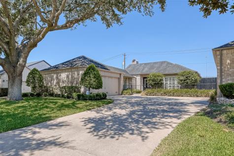 2939 Country Club Boulevard Sugar Land TX 77478