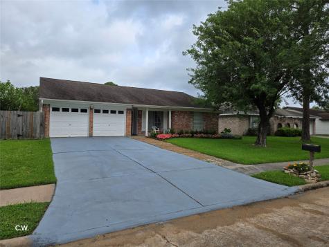 11834 Mulholland Drive Meadows Place TX 77477