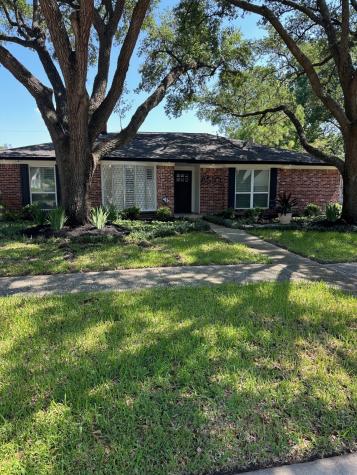 8510 Burning Hills Drive Houston TX 77071