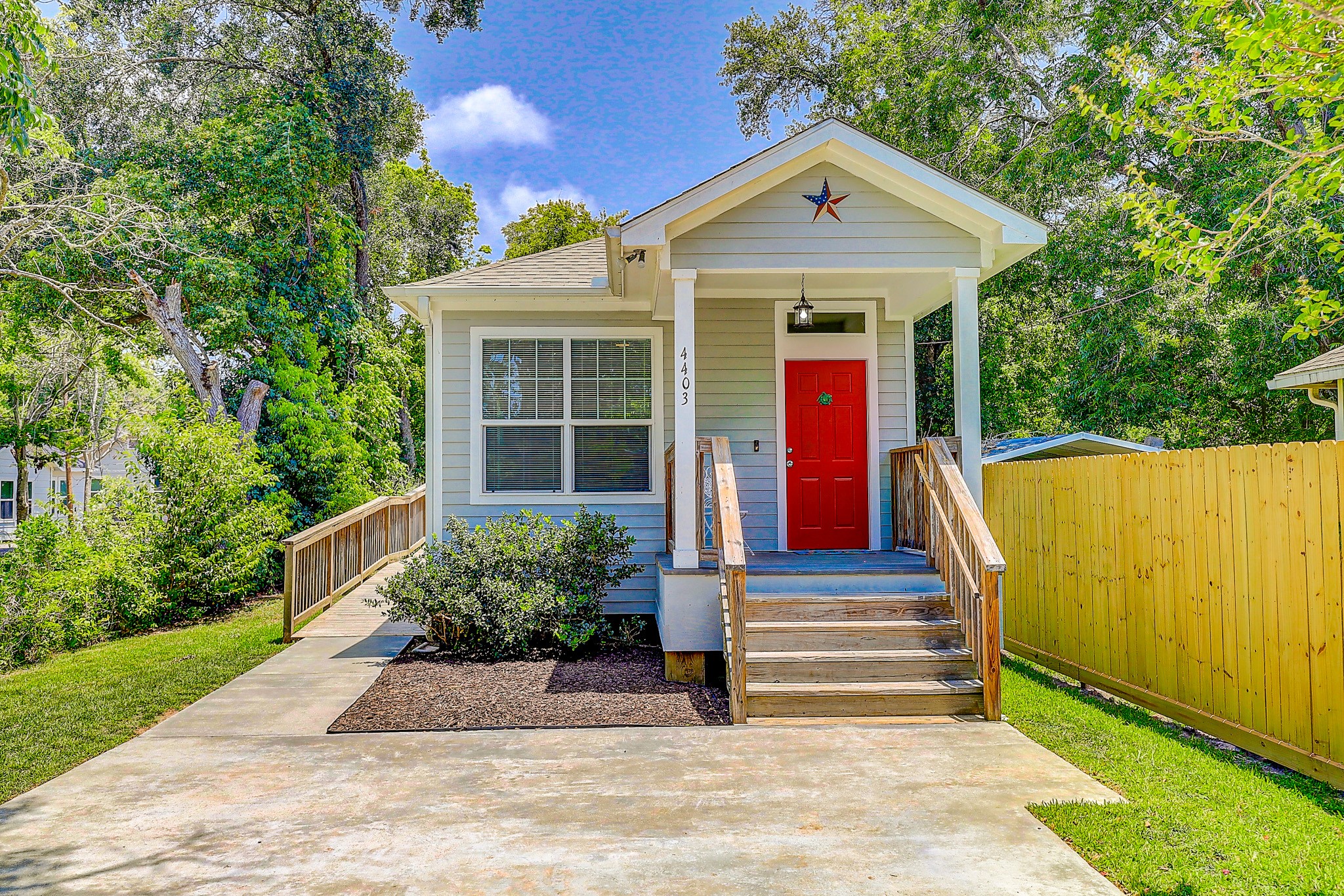 4403 2nd Street Bacliff TX 77518
