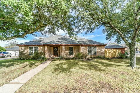 2601 Pinebrook Lane Seabrook TX 77586