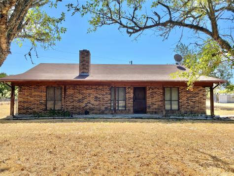 1367 County Road 217 Giddings TX 78942