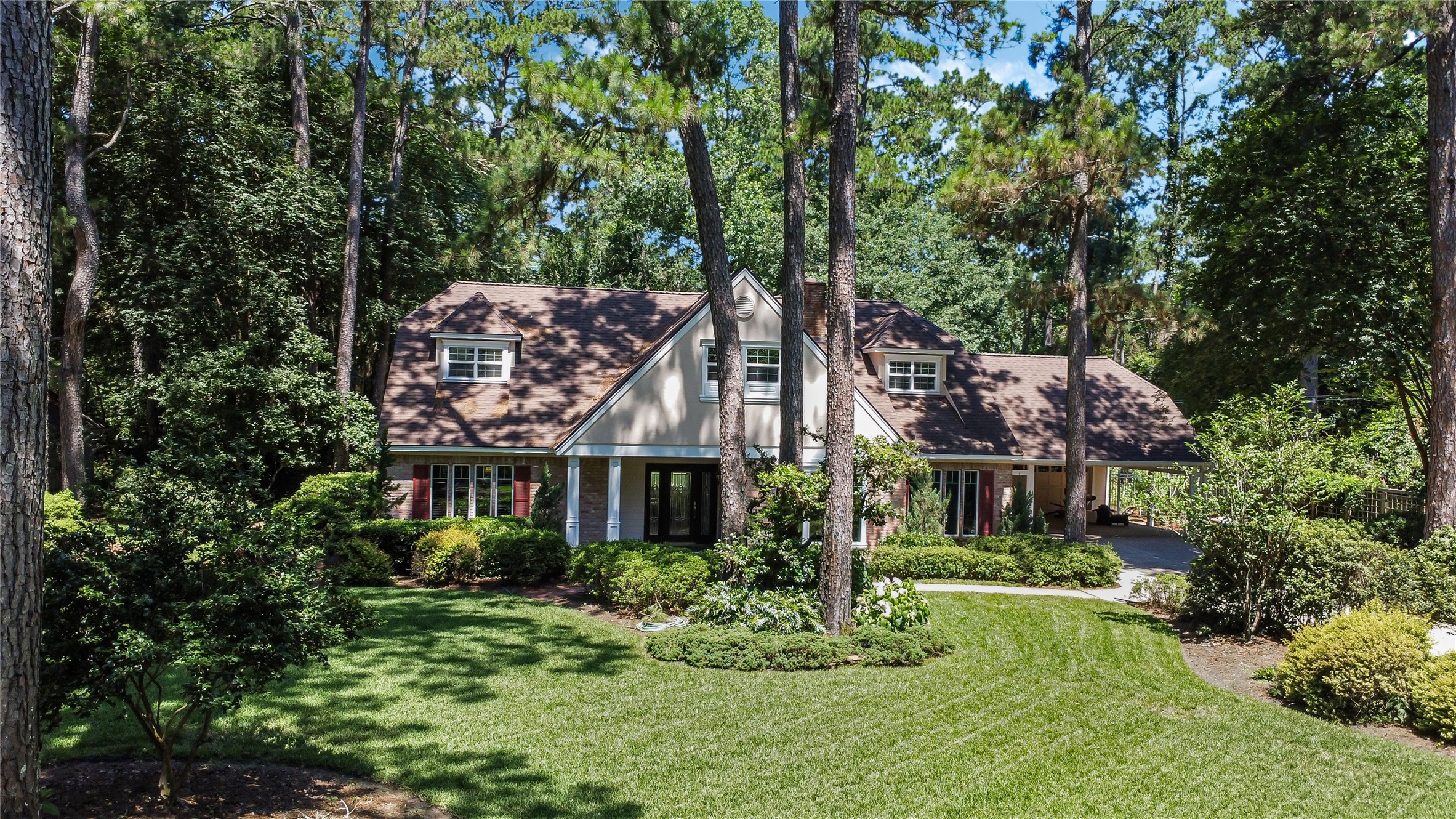 9 Kings Creek Drive Kingwood TX 77339