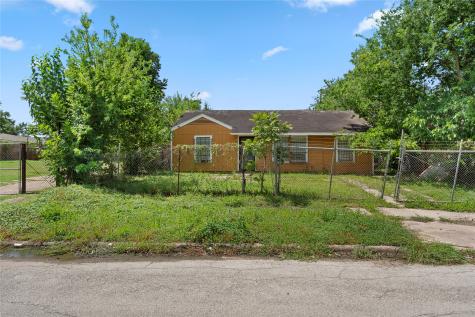 5238 Pershing Street Houston TX 77033