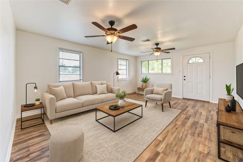 402 N 1st Street Beasley TX 77417