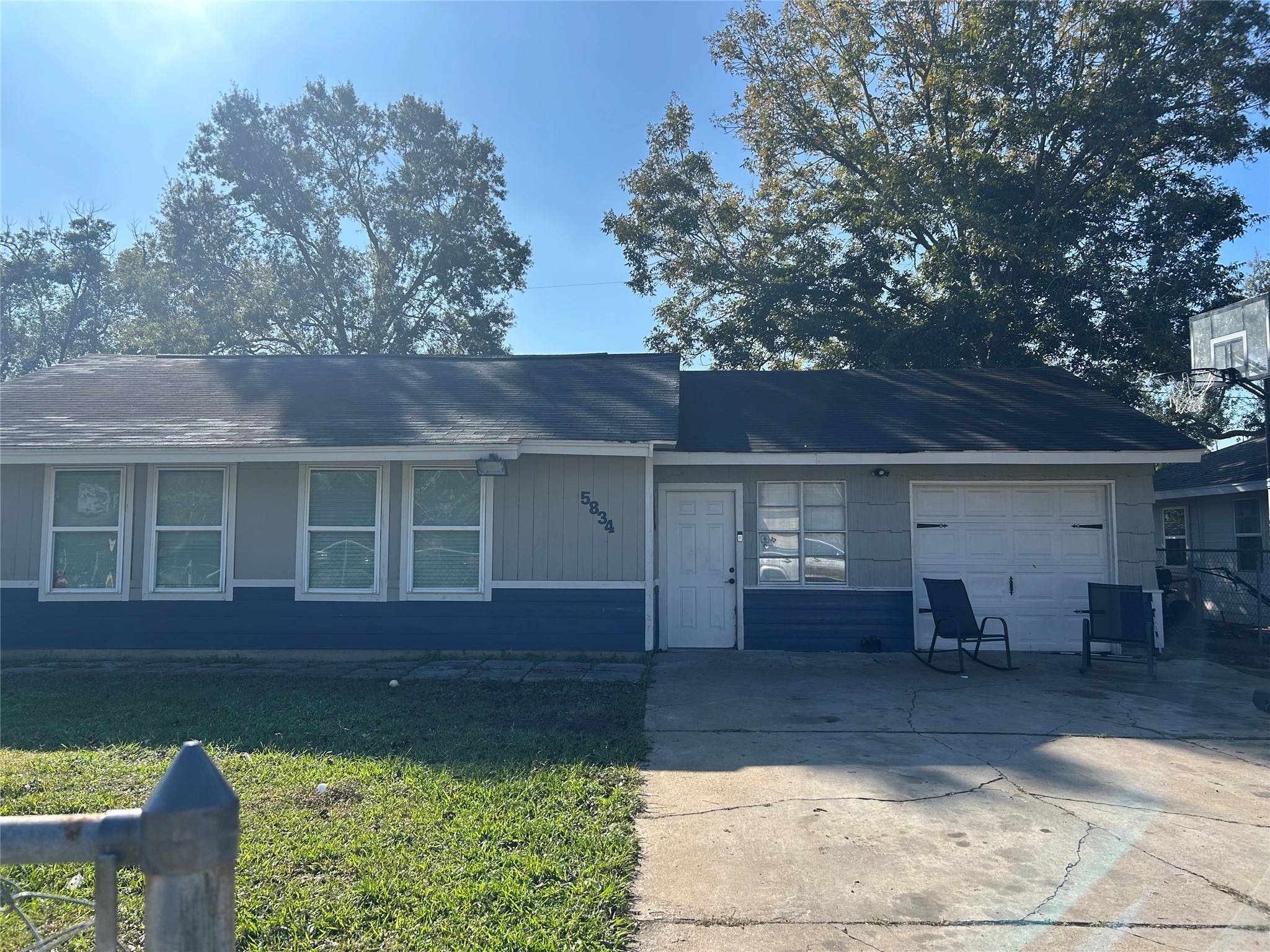 5834 Belmark Street Houston TX 77033