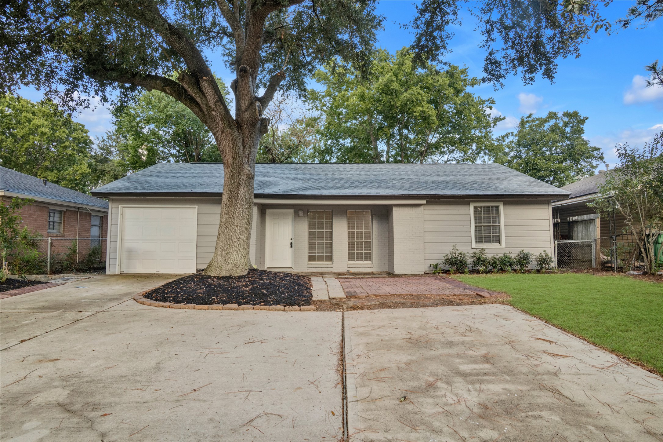 11707 Segrest Drive Houston TX 77047