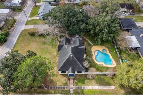 407 Robinson Street Edna TX 77957