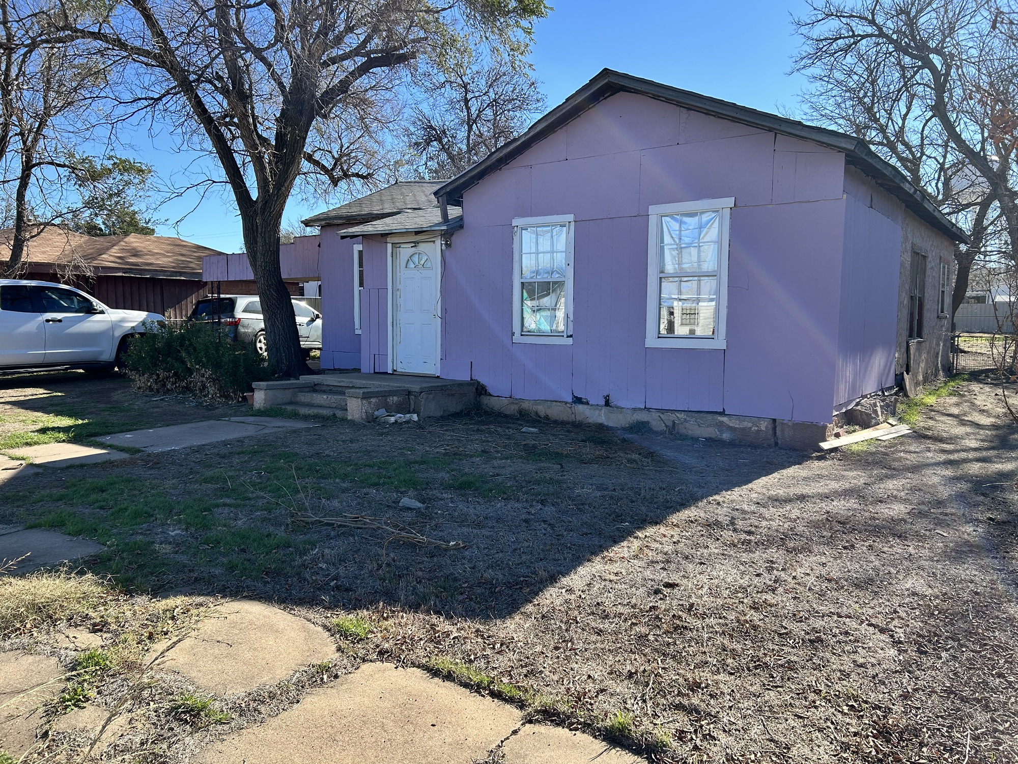 903 W 8th Street Quanah TX 79252