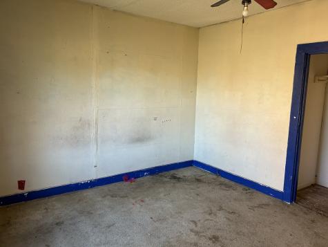 903 W 8th Street Quanah TX 79252