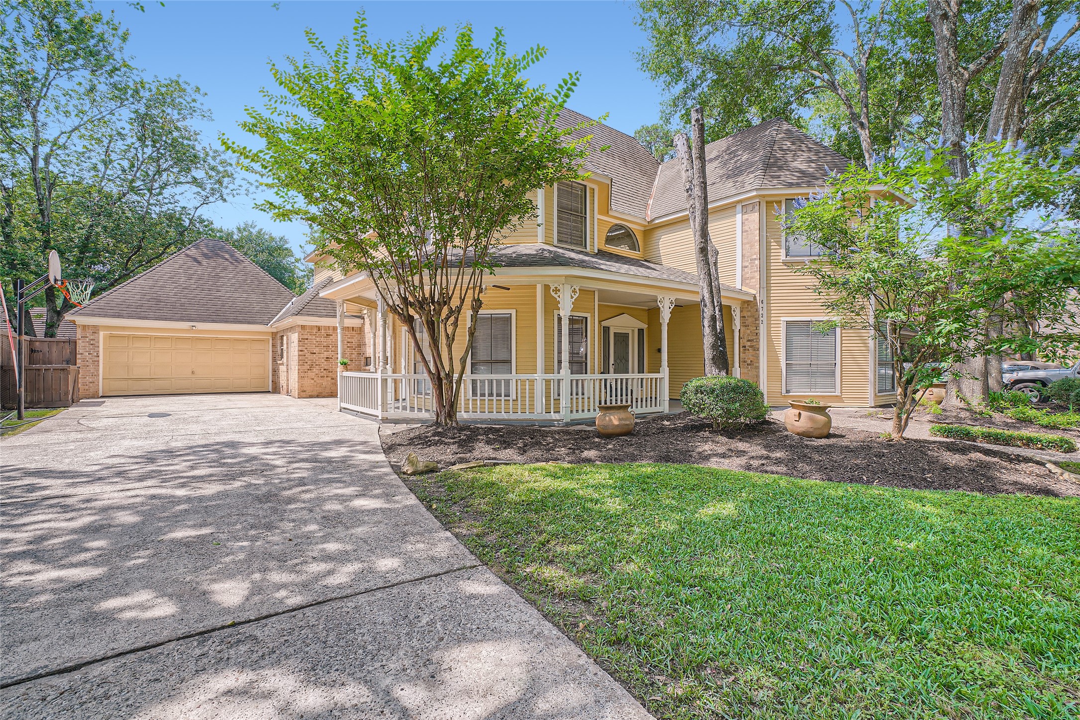 6722 Apple Valley Lane Houston TX 77069
