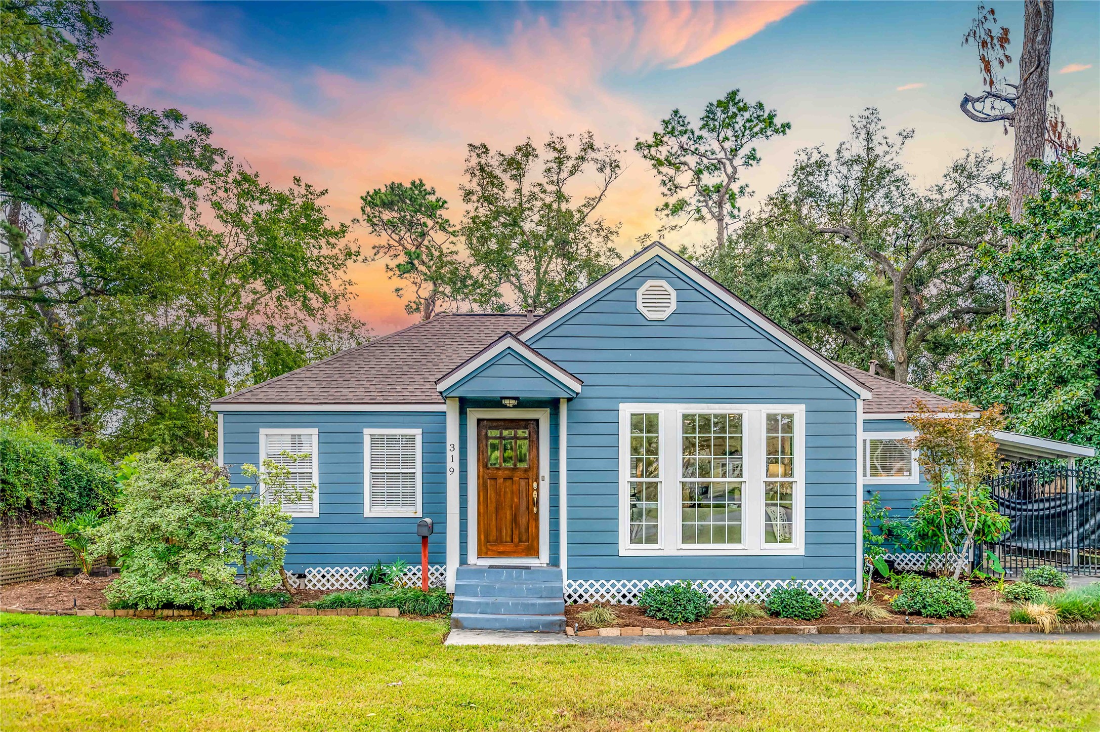 319 W 34th Street Houston TX 77018