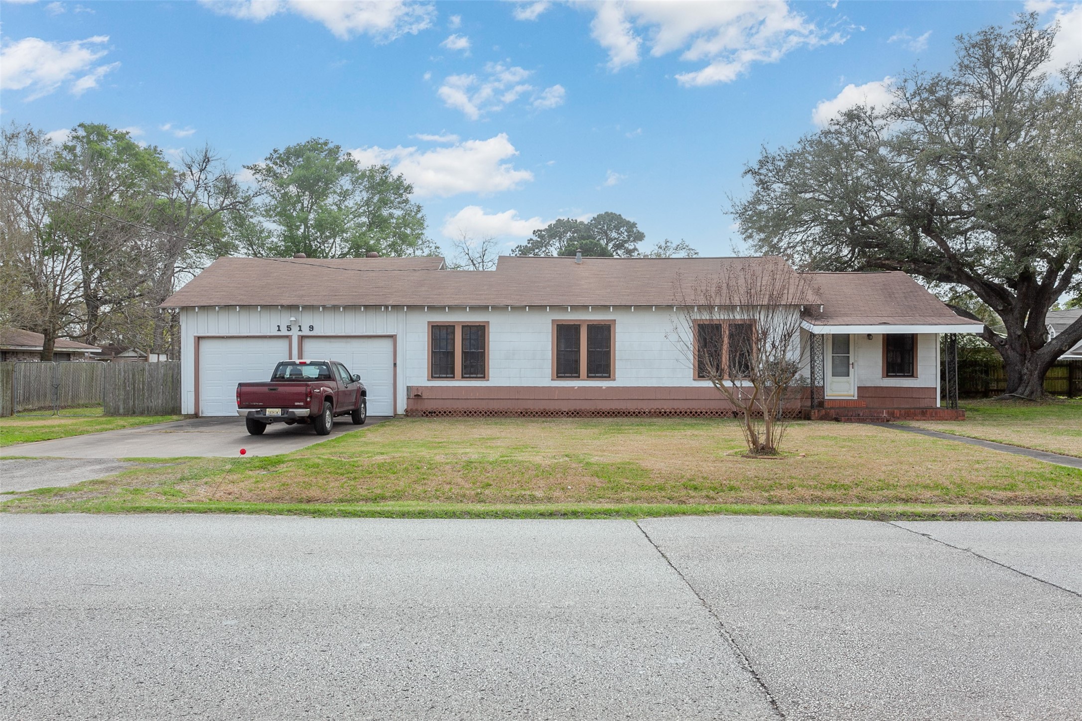 1519 N 27th Street Nederland TX 77627