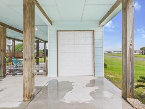 2403 S Bronte Street Rockport TX 78382