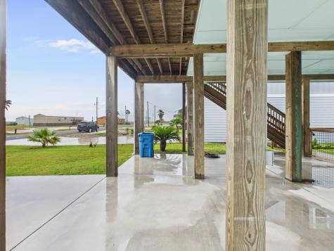 2403 S Bronte Street Rockport TX 78382