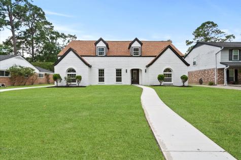 1422 Saddlecreek Drive Houston TX 77090