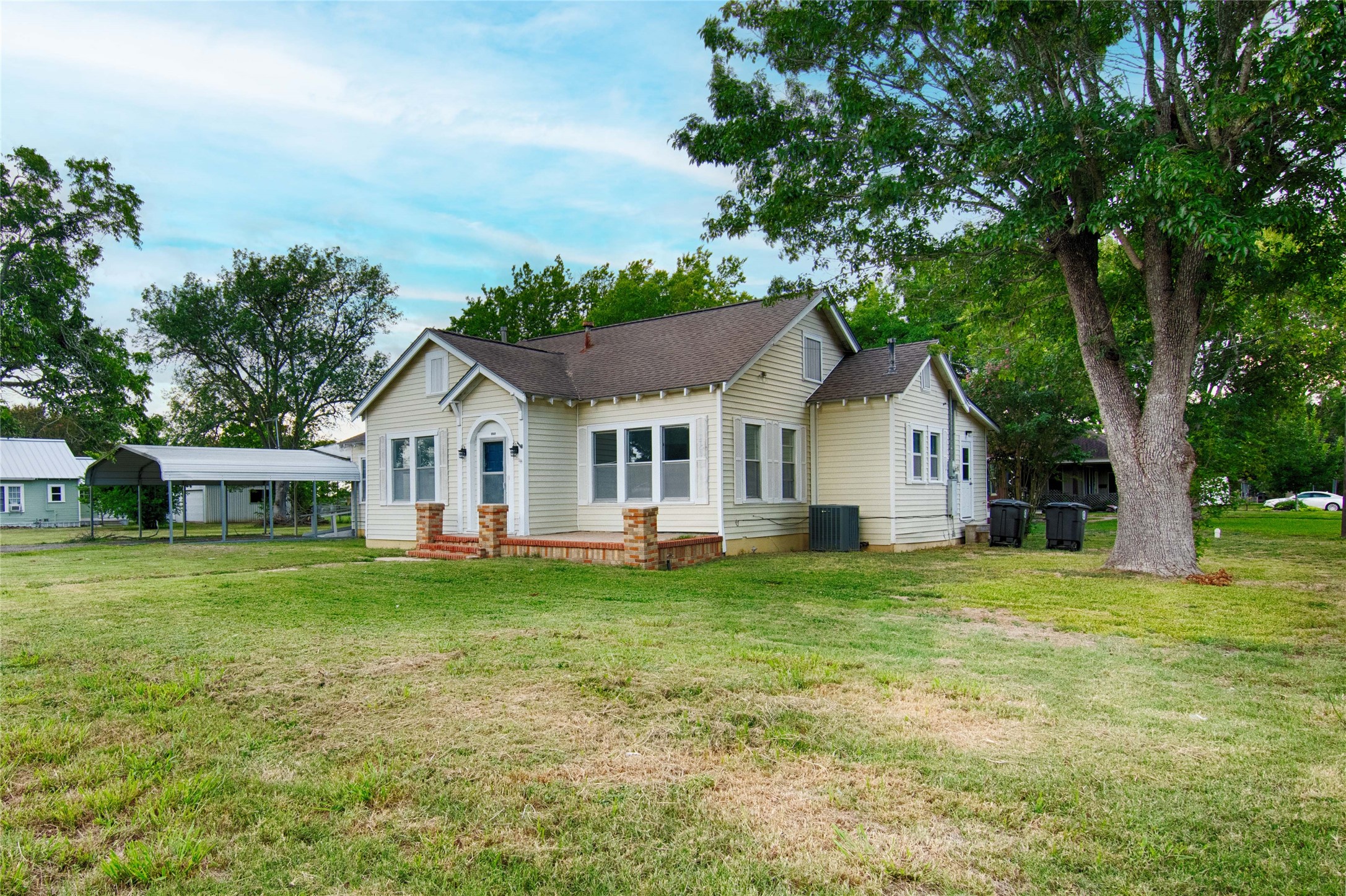 1101 Lyons Avenue Schulenburg TX 78956