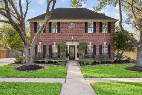 1502 Oak Hollow Drive Friendswood TX 77546