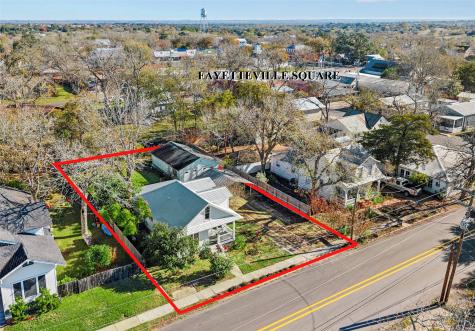 208 N Rusk Street Fayetteville TX 78940