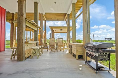 1103 Mabry Street Gilchrist TX 77617