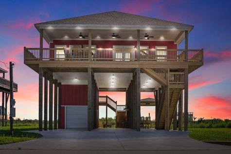 1103 Mabry Street Gilchrist TX 77617