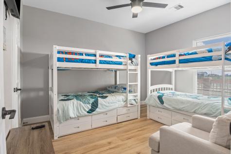 1103 Mabry Street Gilchrist TX 77617