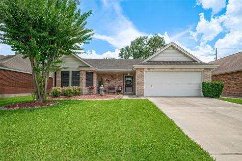 2738 N Larkspur Circle Pearland TX 77584