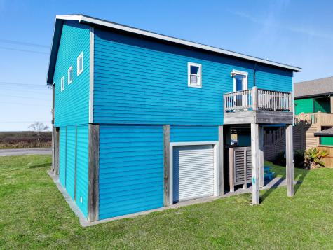 2570 Highway 87 Crystal Beach TX 77650