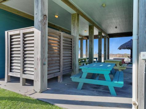 2570 Highway 87 Crystal Beach TX 77650