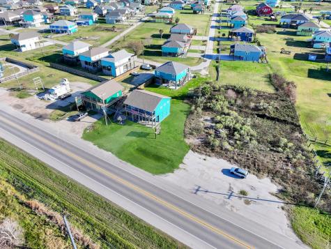 2570 Highway 87 Crystal Beach TX 77650