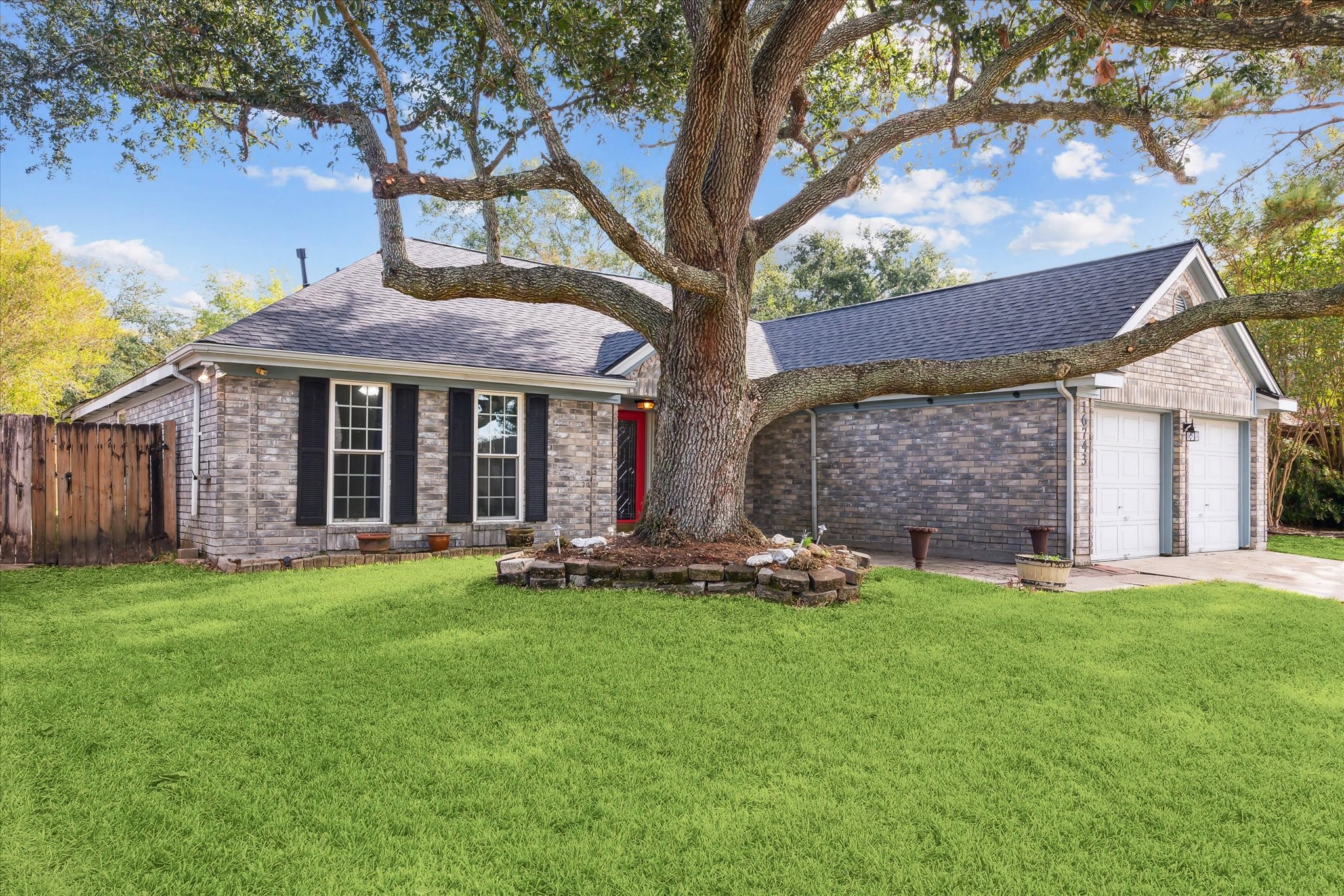 16743 Square Rigger Lane Friendswood TX 77546