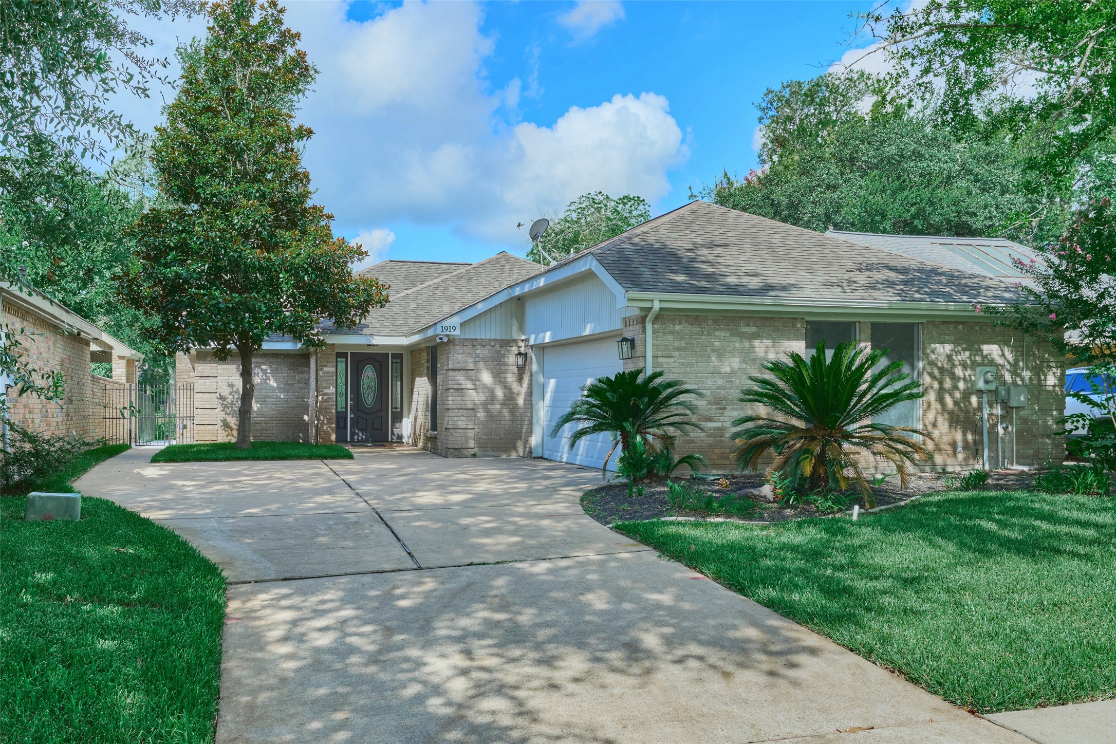 1919 Rock Fence Drive Richmond TX 77406