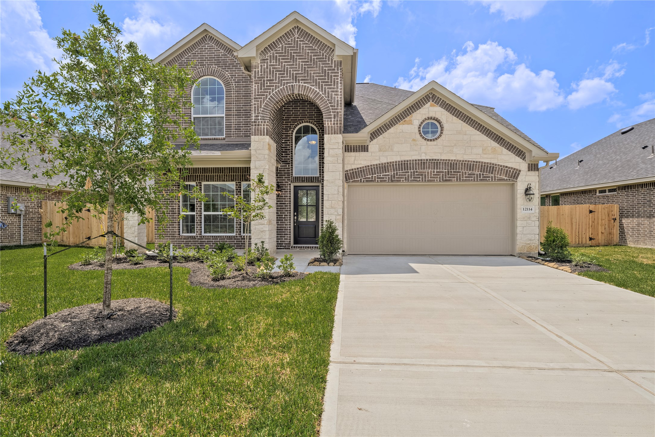 12114 Champions Forest Drive Mont Belvieu TX 77535